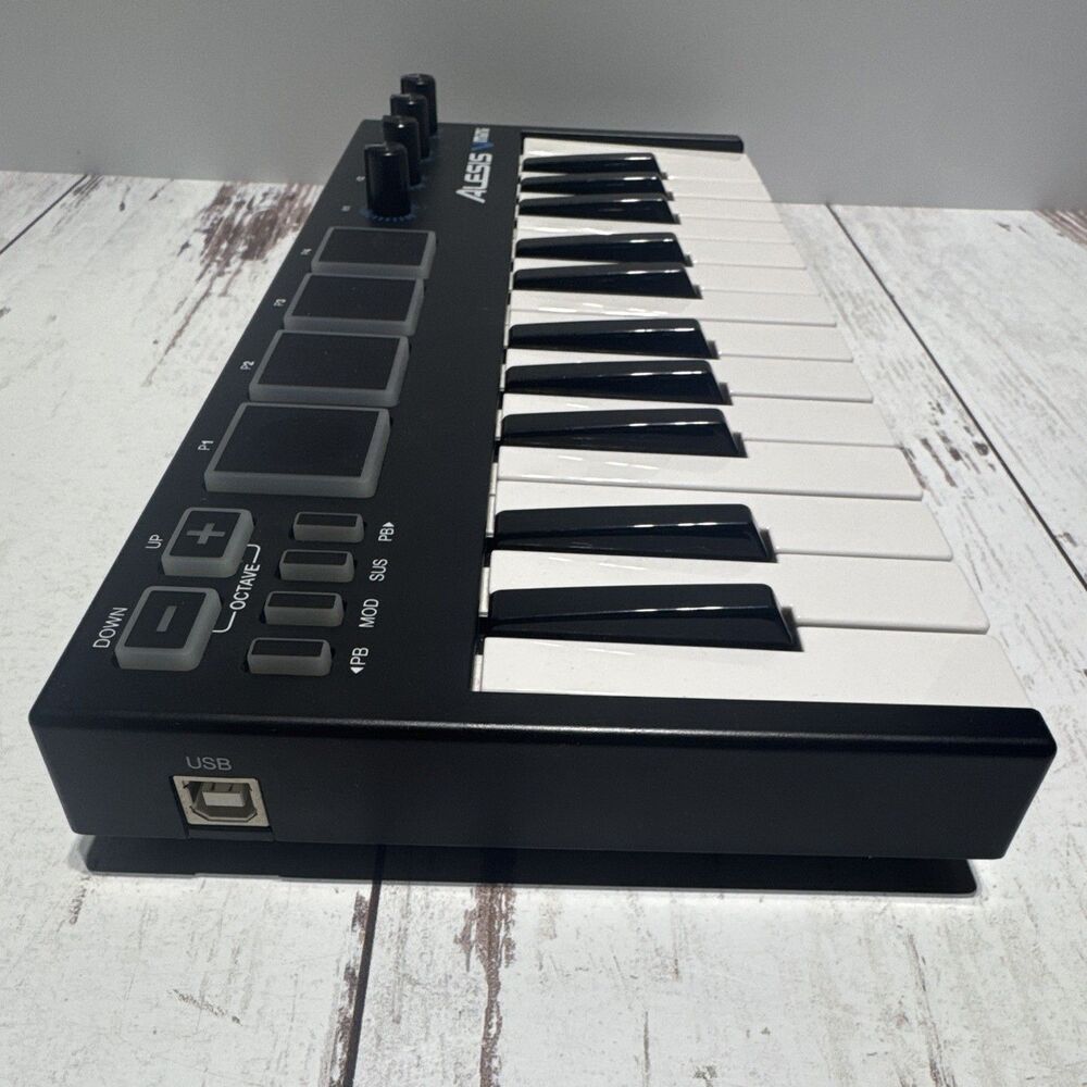 Alesis Vmini 25-Key USB MIDI Keyboard Controller w/ Pad Triggers Synth Keys